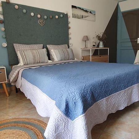 Comps  Chambre D'Hotes "La Petite Dormeuse" מראה חיצוני תמונה