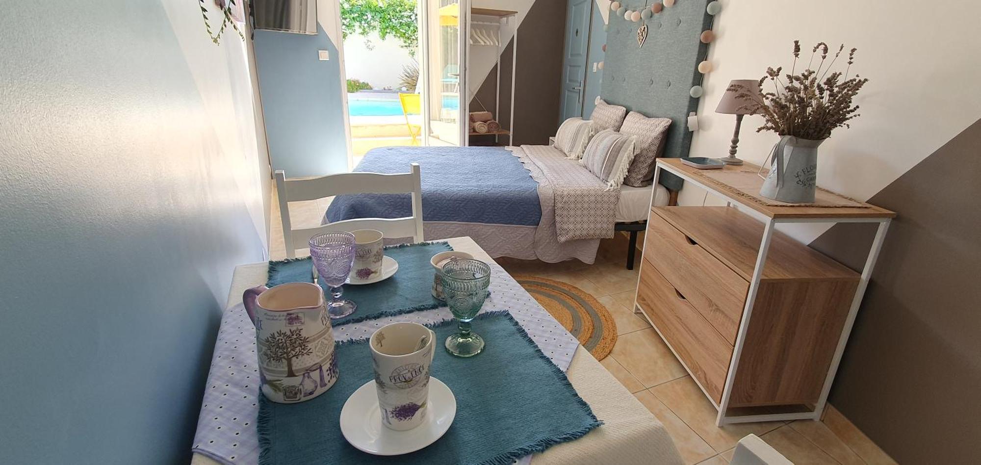 Comps  Chambre D'Hotes "La Petite Dormeuse" מראה חיצוני תמונה